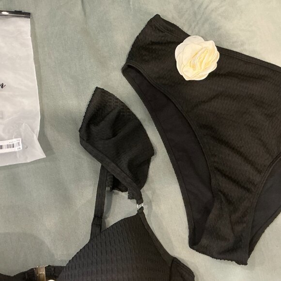 Elegant Foral Bikini 2pcs - Size 2X - Picture 3 of 6